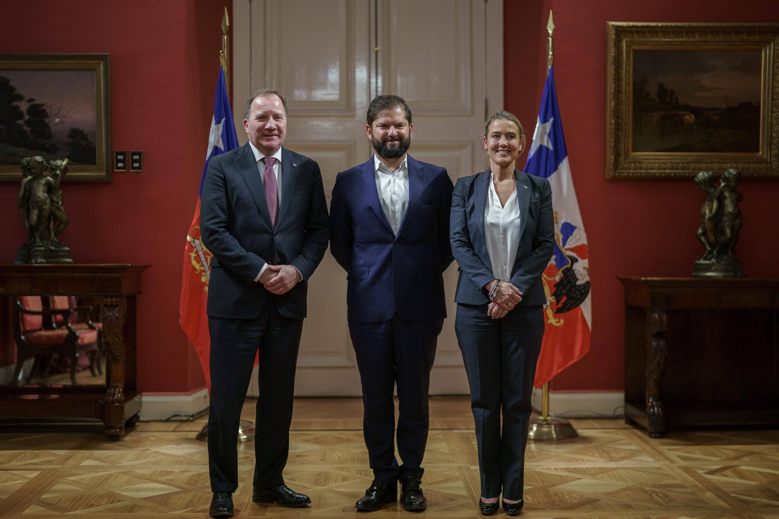 Read more about the article A DELEGATION OF THE EDELSTAM FOUNDATION MEETS WITH CHILE’S PRESIDENT